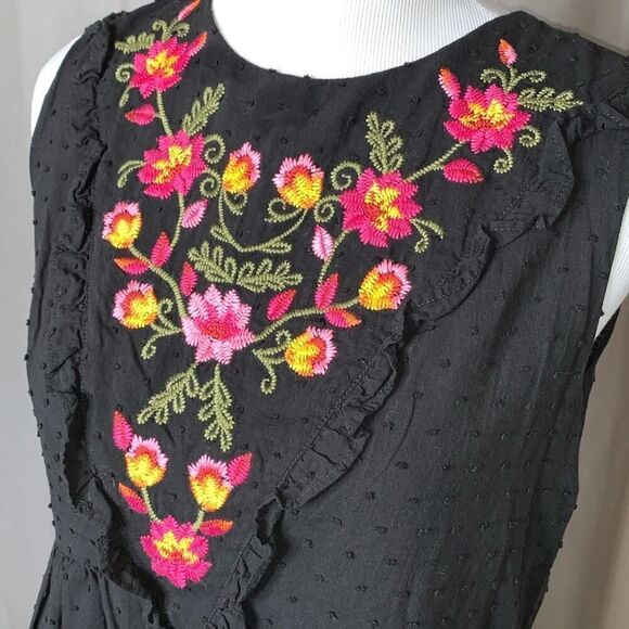 Time & Tru Floral Embroidered Ruffle Top - Picture 2 of 7